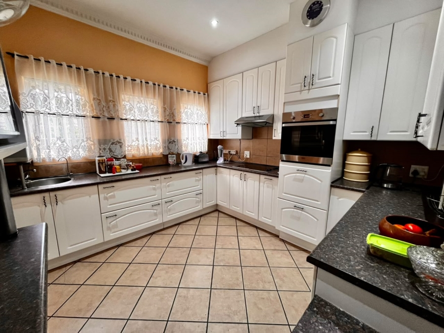 3 Bedroom Property for Sale in Protea Park North West